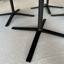 6er-Set Stuhl D 27 Leder Nubuk Touch 5617 Schwarz Drehgestell Metall Schwarz Pulverbeschichtet