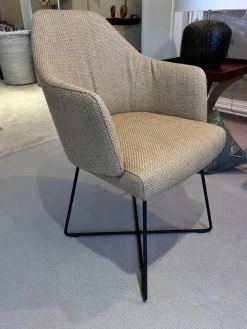 2er-Set Stuhl Flow Dining Stoff Dedar Lutetia Jute Dunkelbeige Drahtuntergestell Tiefschwarz