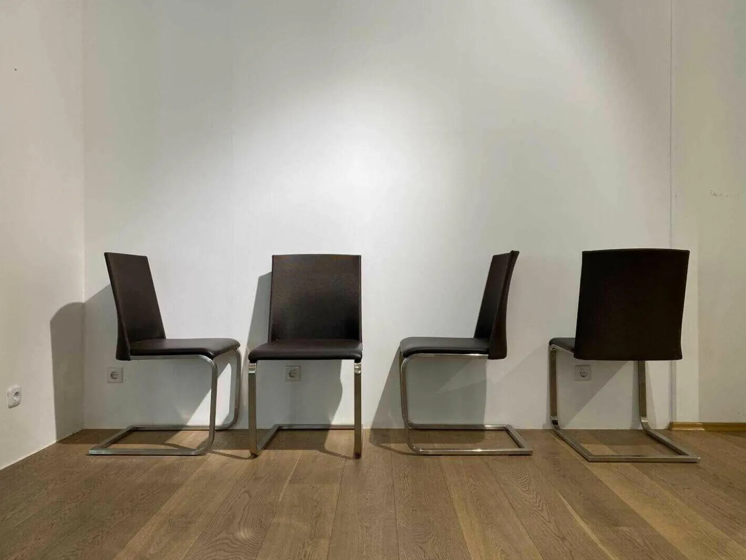 4er-Set Stuhl Gina L Leder Donna Mokka 5000 Braun Freischwinger