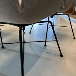 3er-Set Stuhl Jalis Stoff 8081 Muschel Grau Gestell Schwarz