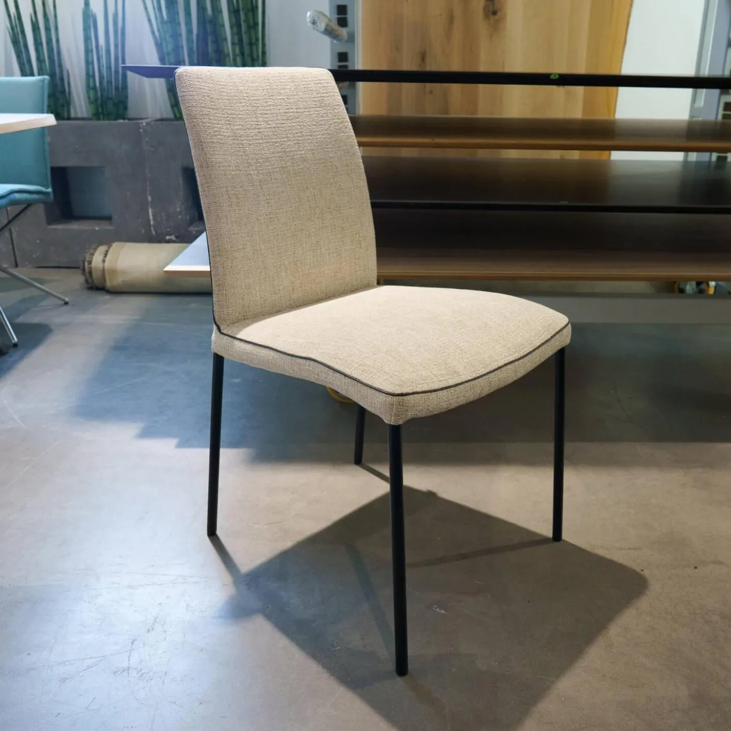 5er-Set Stuhl Jaro 100 Stoff Frozen Harmony Gestell Schwarz