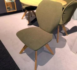 4er-Set Stuhl Linea Dining Trend Time Stoff Malera L Olive Grün Gestell Wildeiche Geölt Fest