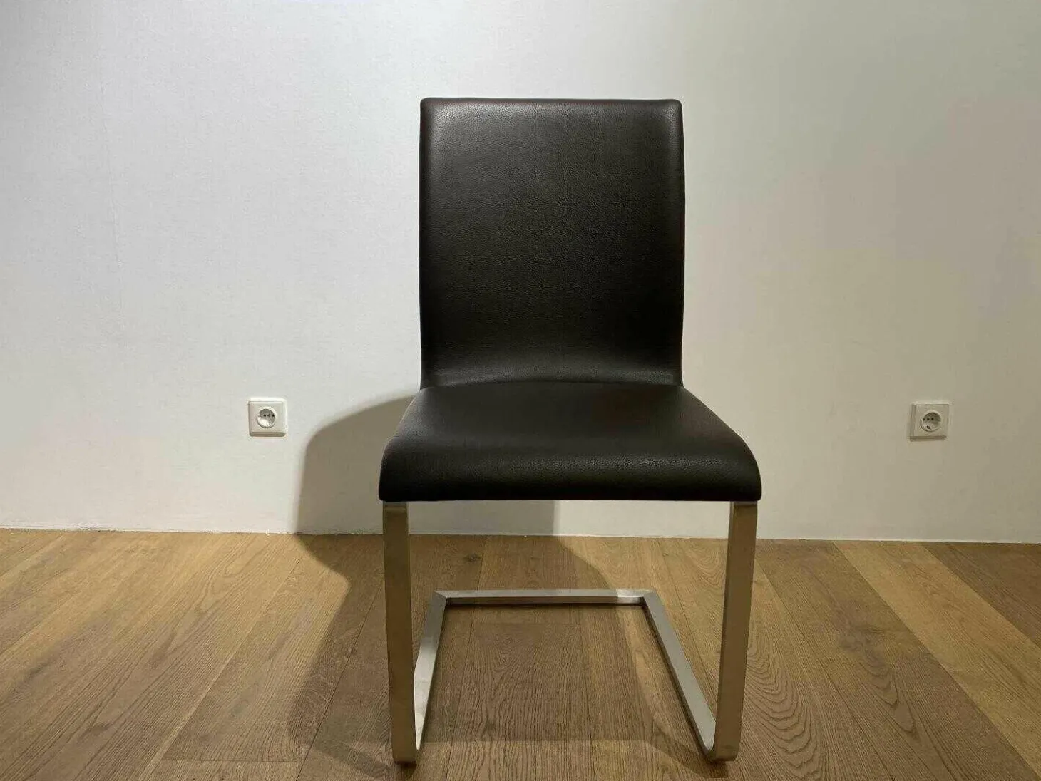 3er-Set Stuhl Lynn B106 Leder Donna Mokka 5000 Braun Gestell Edelstahl