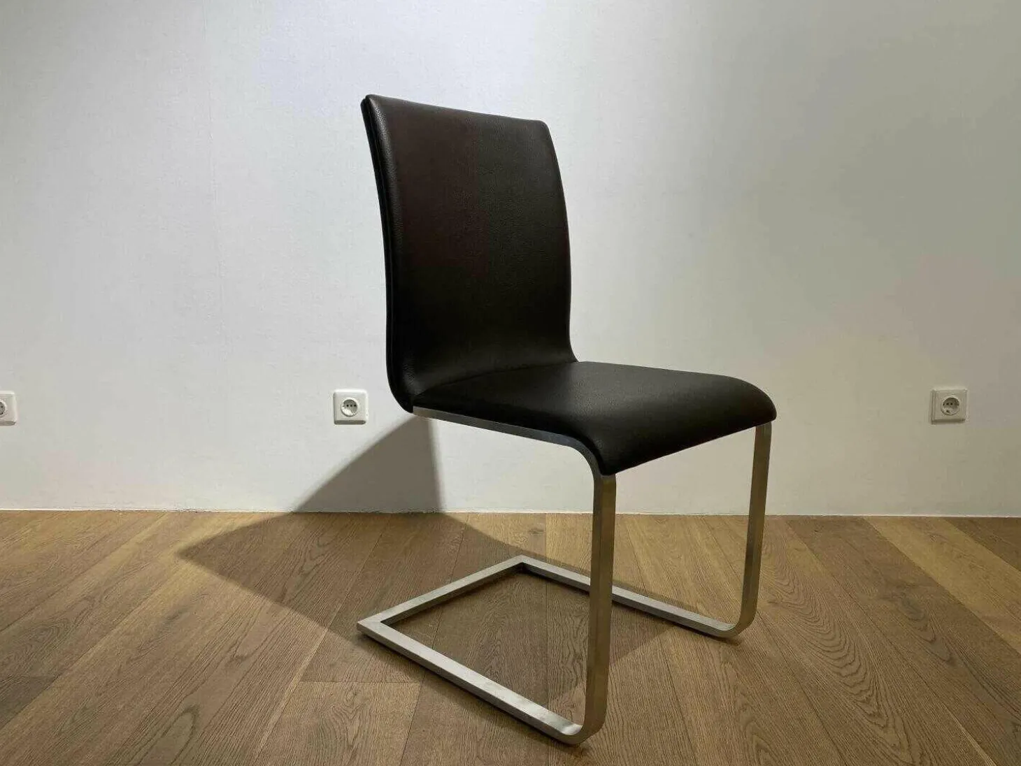 3er-Set Stuhl Lynn B106 Leder Donna Mokka 5000 Braun Gestell Edelstahl