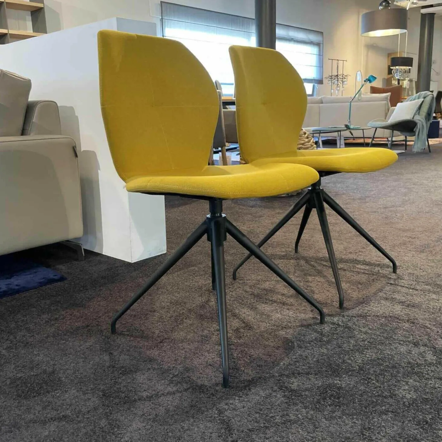 2er-Set Stuhl Mood 91 Stoff Orlando Mustart 164 Sternfuß