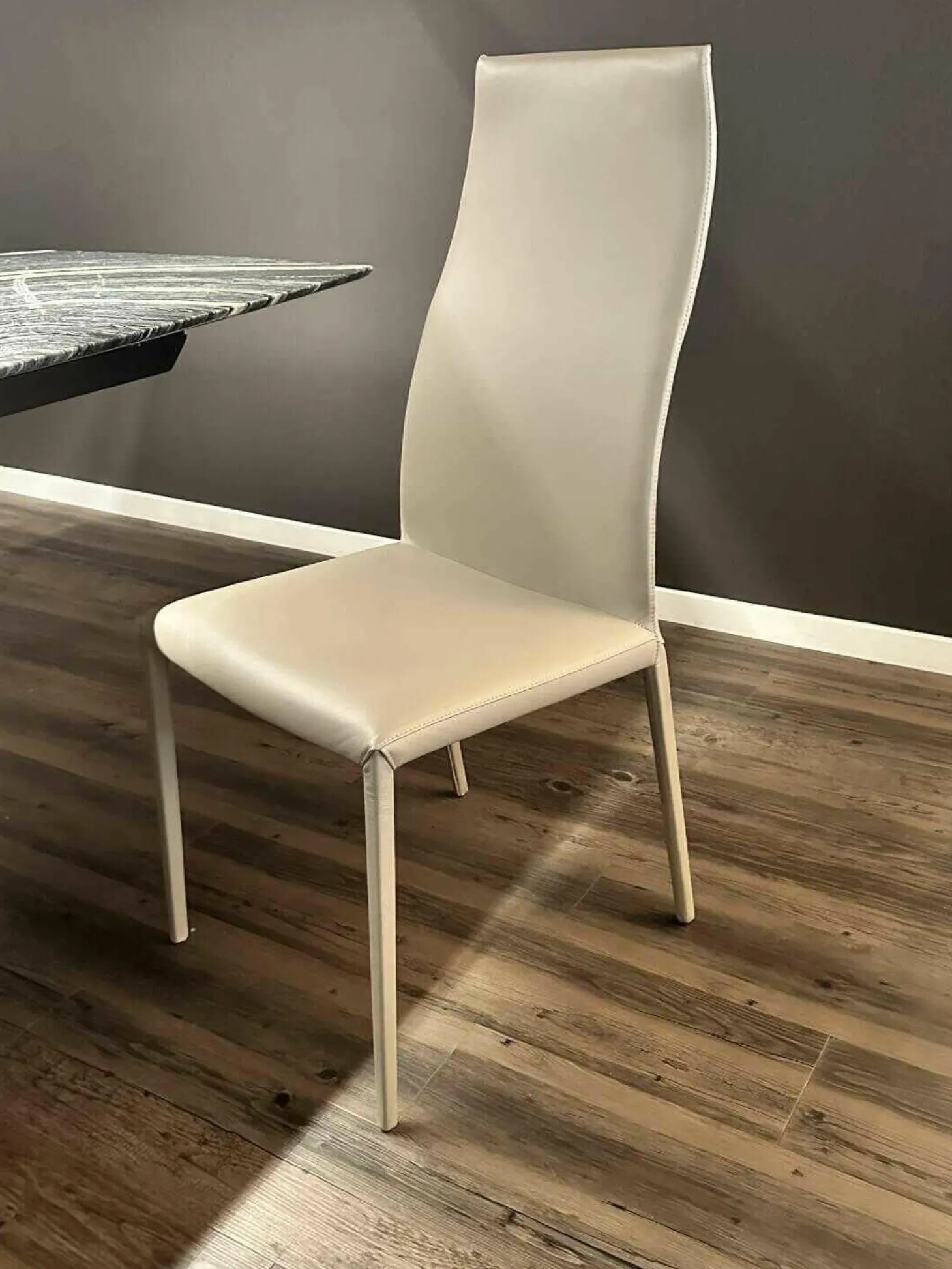 4er-Set Stuhl Norma Couture H Beige 951 Castoro mit Leder bezogen