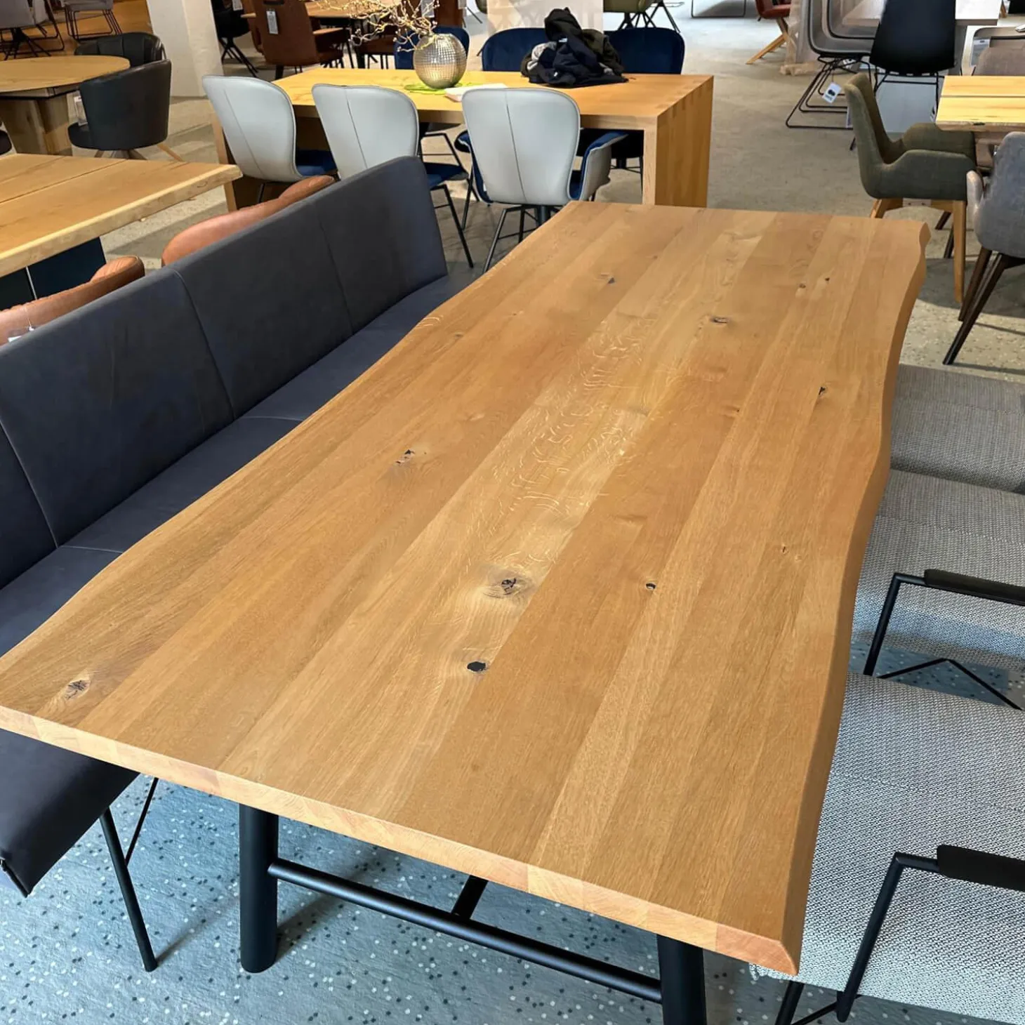 Essgruppe Berck Anise Aster Brown Eiche Astig Geölt Leder Twilight Anthrazit Gestell Lack Verkehrsschwarz