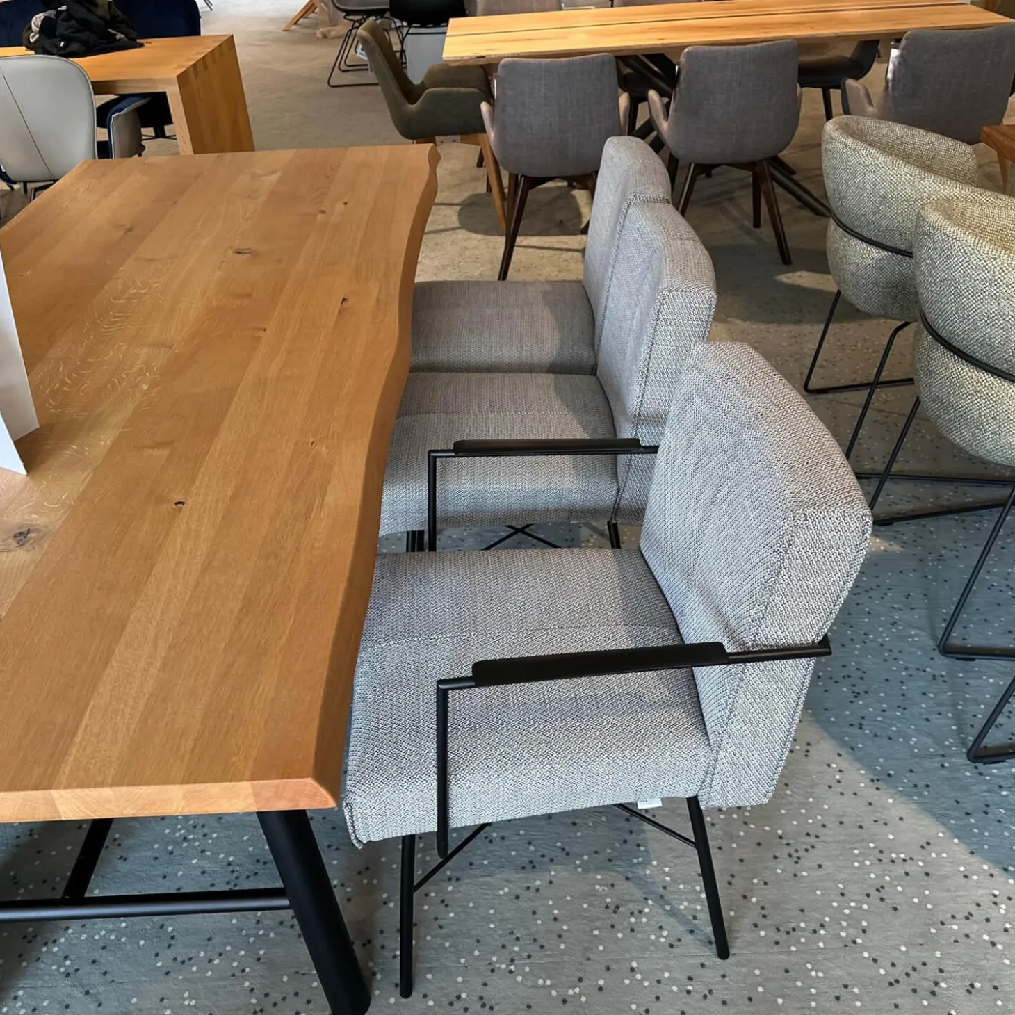 Essgruppe Berck Anise Aster Brown Eiche Astig Geölt Leder Twilight Anthrazit Gestell Lack Verkehrsschwarz