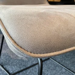 Essgruppe ET524 Kaia Tisch Nussbaum Natur mit 6 Stühle