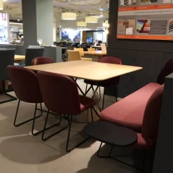 Essgruppe Gallery Bank Stoff 0575 12 Rosewood Rot Stühle Leder Bronko Bordeaux Rot Gestell Metall Schwarz Lackiert Tischplatte Wildeiche Bianco Lackiert