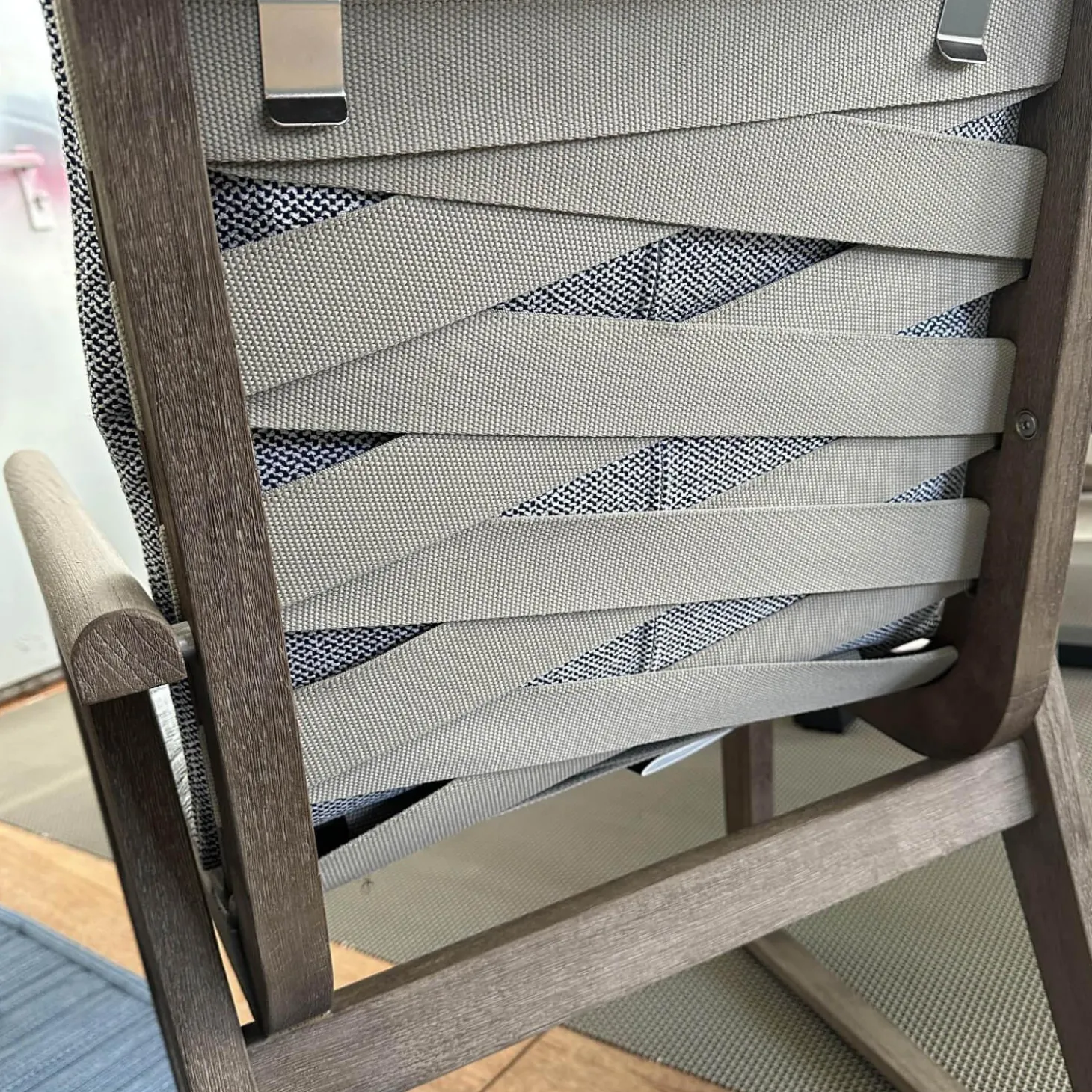 Essgruppe Gio Outdoor Teak Antique Grey Stühle Bezug Stoff Ecate Blau Weiß