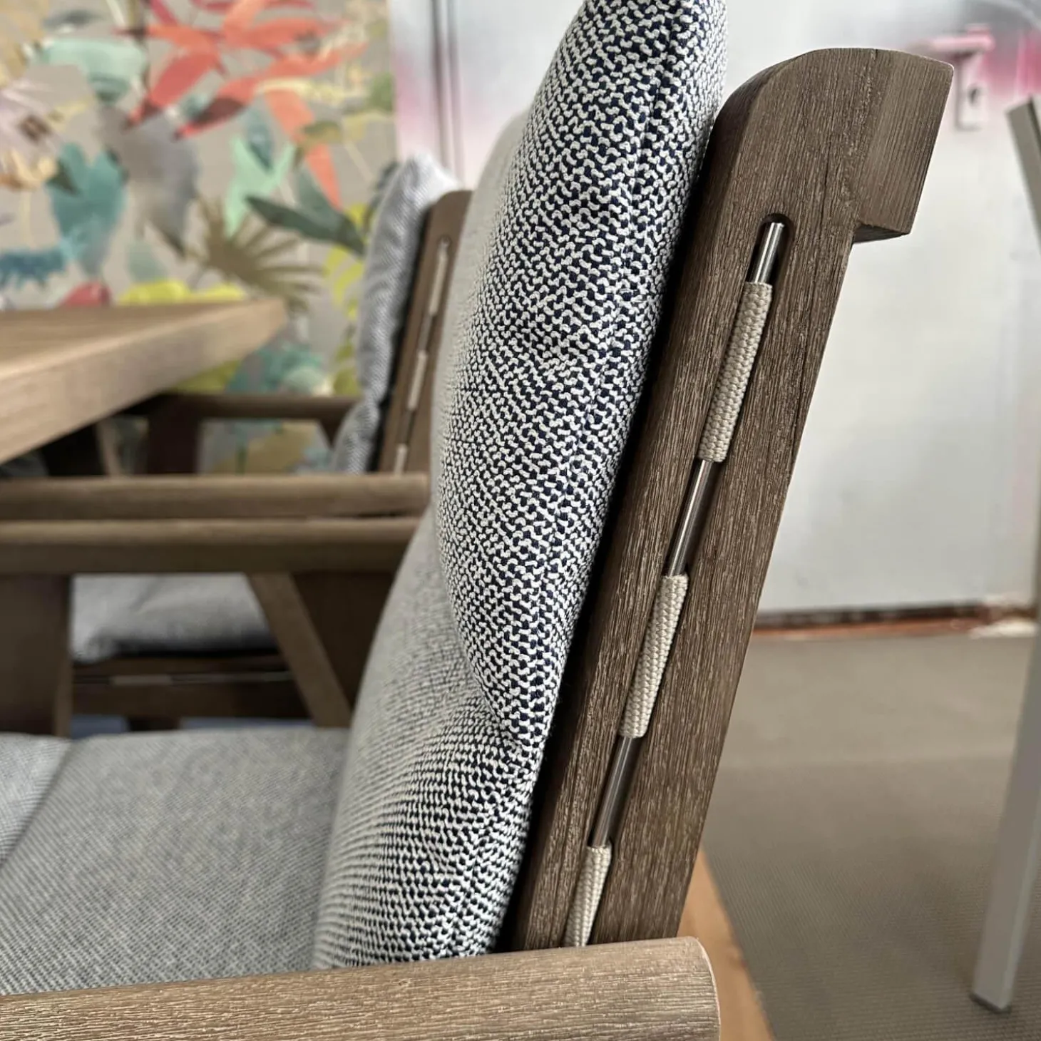 Essgruppe Gio Outdoor Teak Antique Grey Stühle Bezug Stoff Ecate Blau Weiß