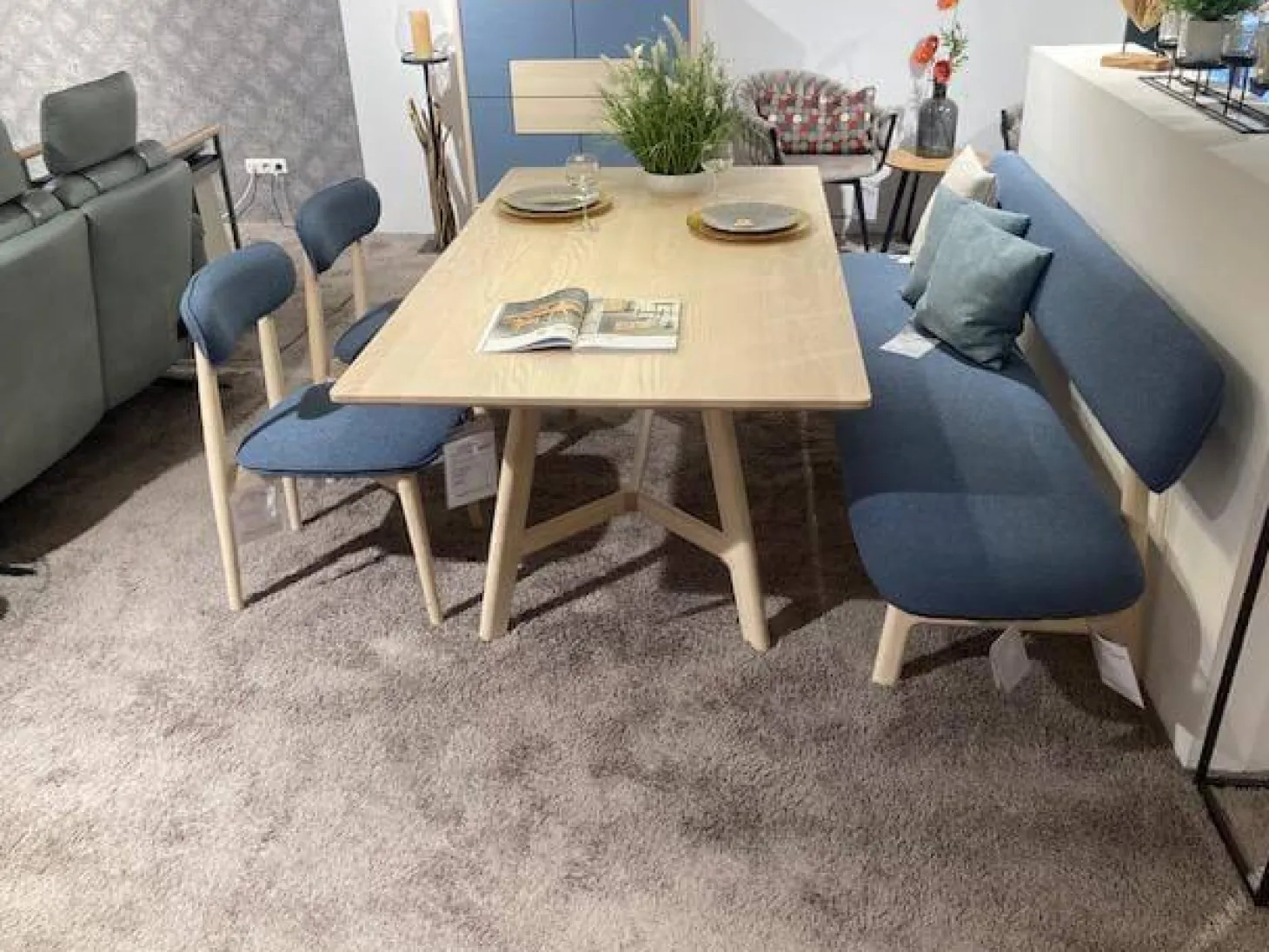 Essgruppe Juna Esche Gebürstet Weiß-Geölt Tisch Stühle Bank