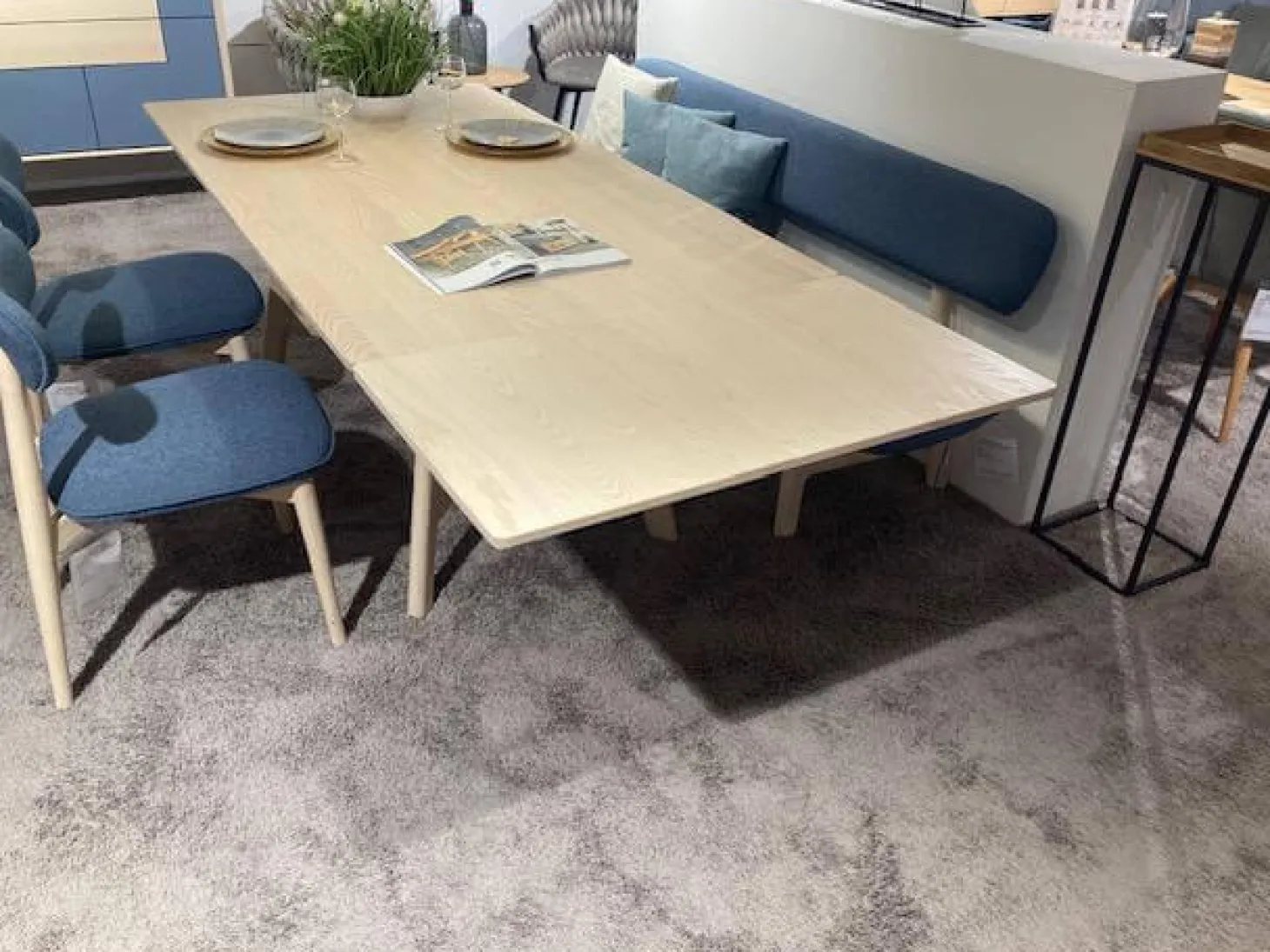 Essgruppe Juna Esche Gebürstet Weiß-Geölt Tisch Stühle Bank