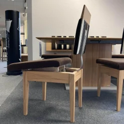 Essgruppe Modell Multisit mit 1 Säulentisch 2 Bänke 2 Stühle mit Funktion