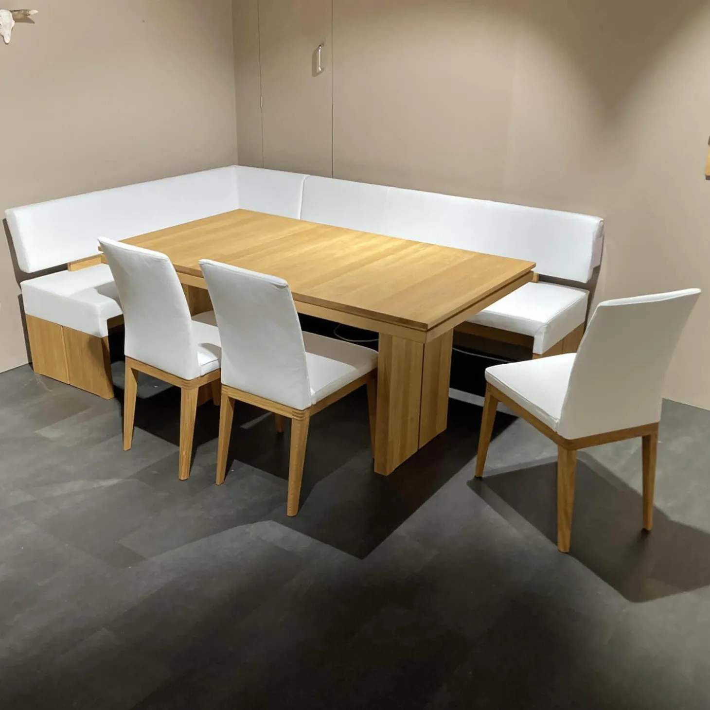 Essgruppe Vicenza Bank 3 Stühle Leder Weiß Tisch Eiche Massiv Geölt