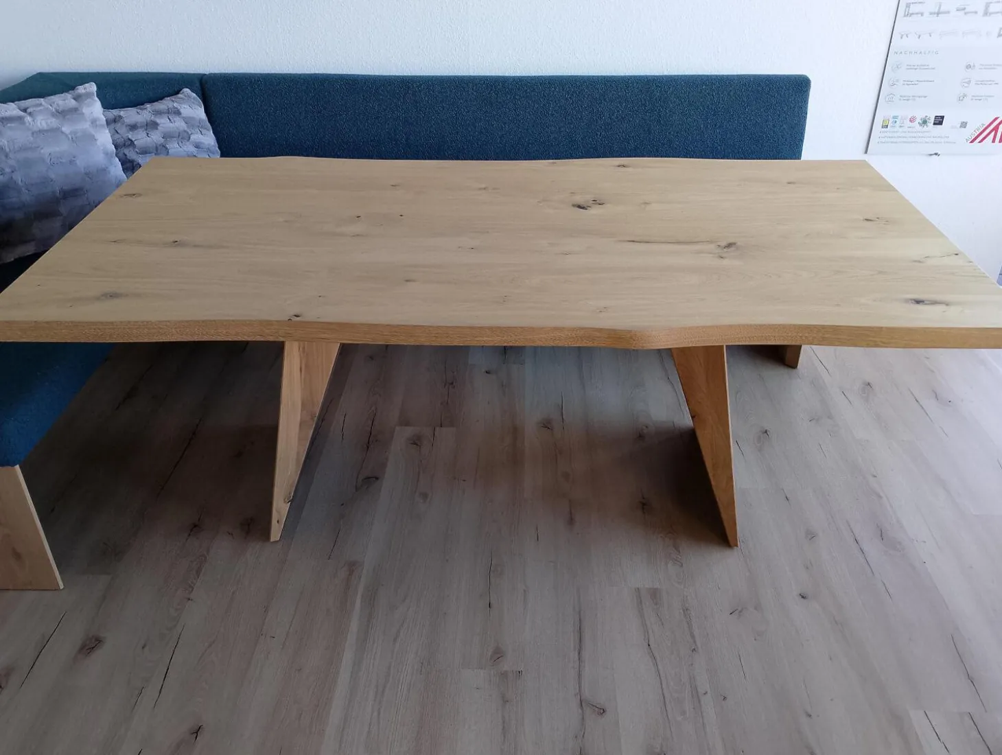 Essgruppe Vtektura Living Tisch Wildeiche Rustiko Schwarz Bank Und Stühle Stoff Select Mineralblau Und Schwarz Gestell Metall