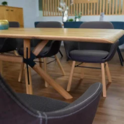 Essgruppe Z42 Kreuztisch Rustikale Asteiche Hartwachsöl Bianco Äste Kreuzgstell Holz Metall RAL7021 Schwarzgrau Mit 6 ZS110 Stühlen