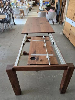 Esstisch 2011 Astiger Nussbaum Äste Mit Harz Ausgegossen Mit Auszug