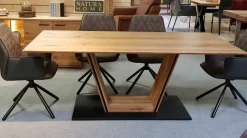 Esstisch Bayville Wildeiche Natur Geölt Metallleiste Mattschwarz Lackiert