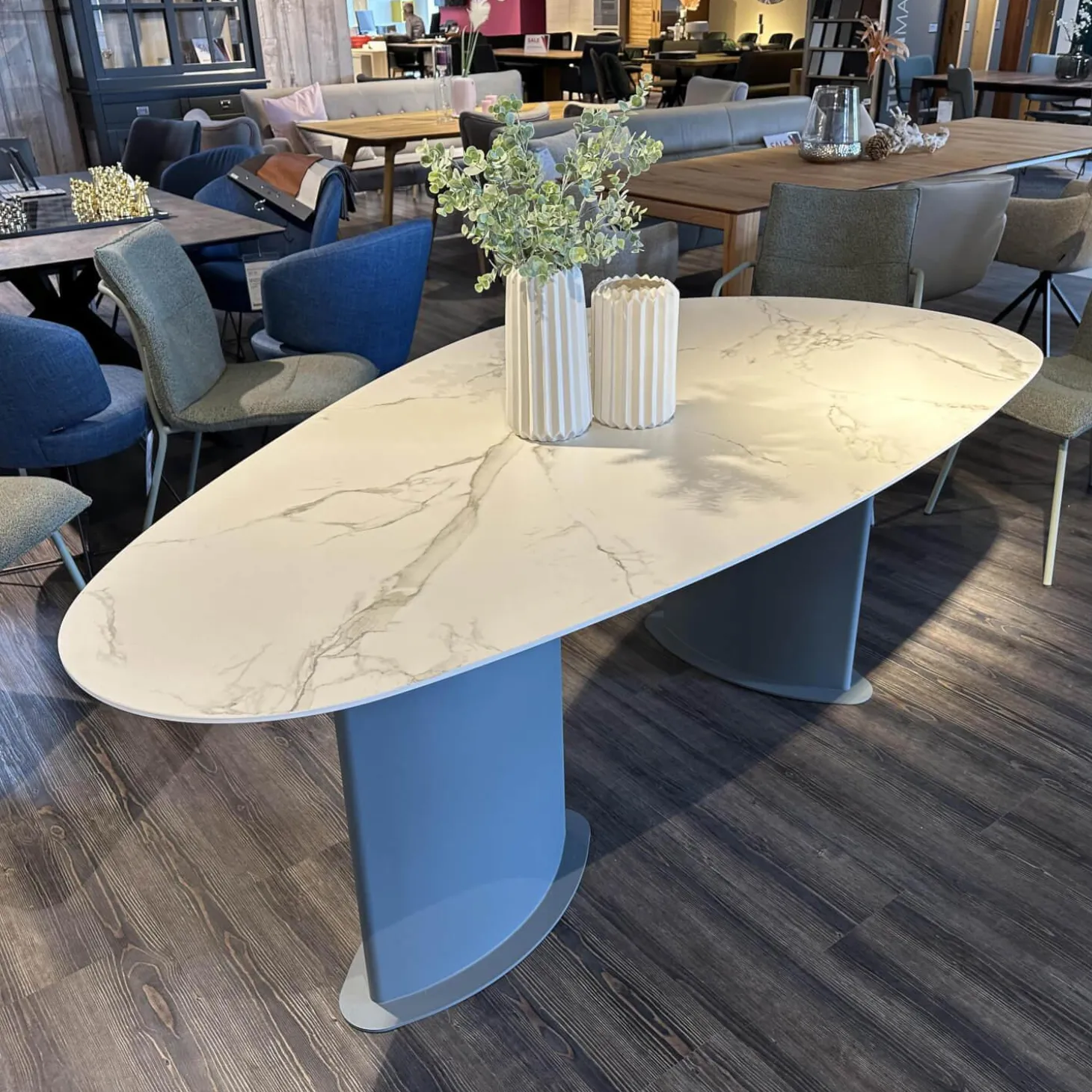 Esstisch Belia Stein Dekton Natural Aura Gestell Blau Grau RAL 7031 Blue Grey