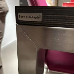 Esstisch Bridge Tischplatte Hpl Duropal Open Ovid Muskat RVS 37011 Schwarz Braun Gestell Metall Chrom