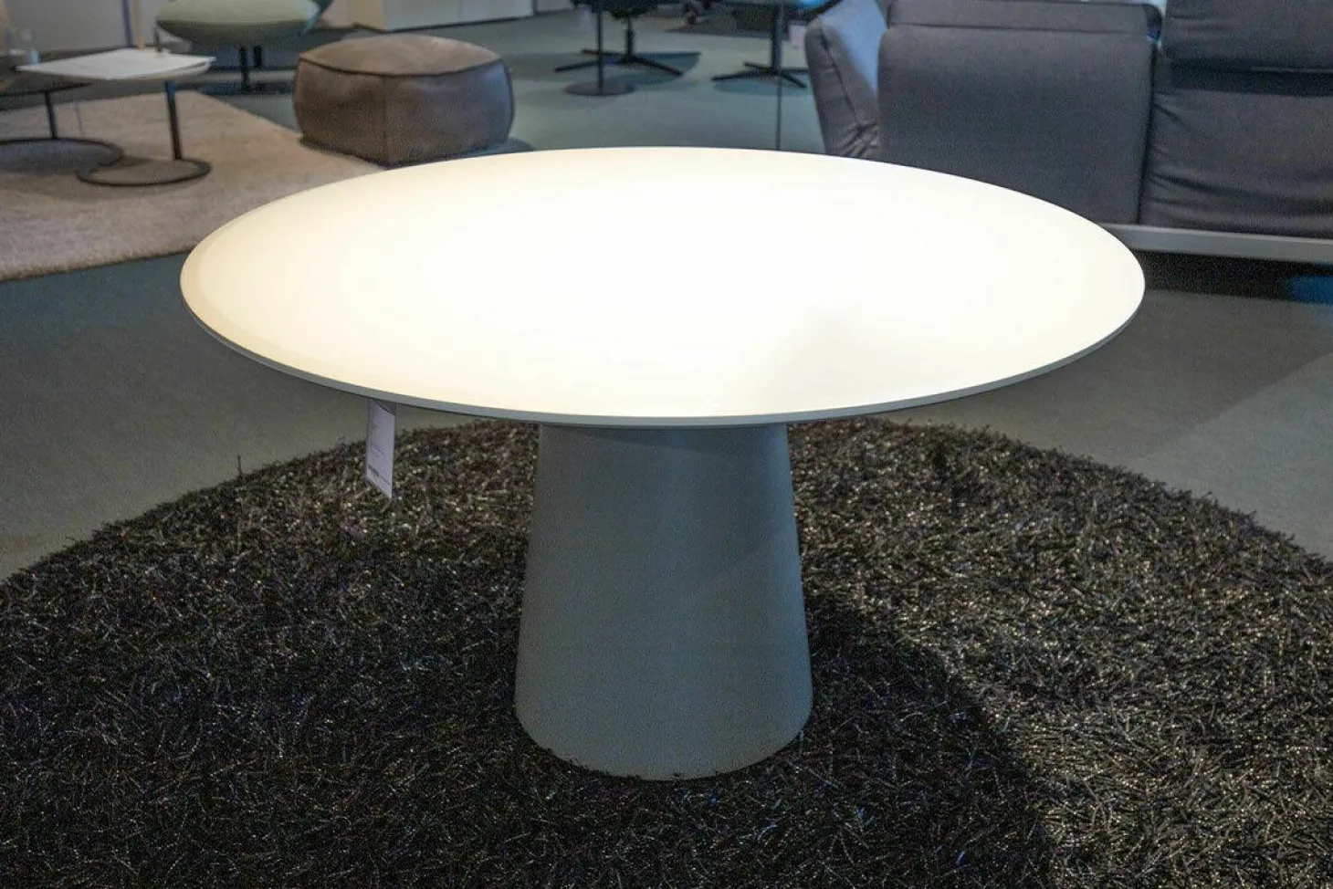 Esstisch Conic Mineralwerkstoff Platte Arctic White Weiß Pulverbeschichtet Gestell Mausgrau