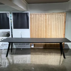 Esstisch Copenhague CPH 30 Platte Linoleum Schwarz Gestell Eiche Schwarz Lackiert Ausziehbar