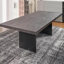 Esstisch Duo Brandeiche Schwarz Strukturiert Und Gebürstet Geölte HolzausführungHirnholzblöcke Schwarz Füße Stahl Pulverbeschichtet Schwarz