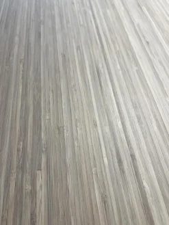 Esstisch Eldur Platte Bambus 75 Cloud Gestell Boomerang Metall Schwarz Pulverbeschichtet