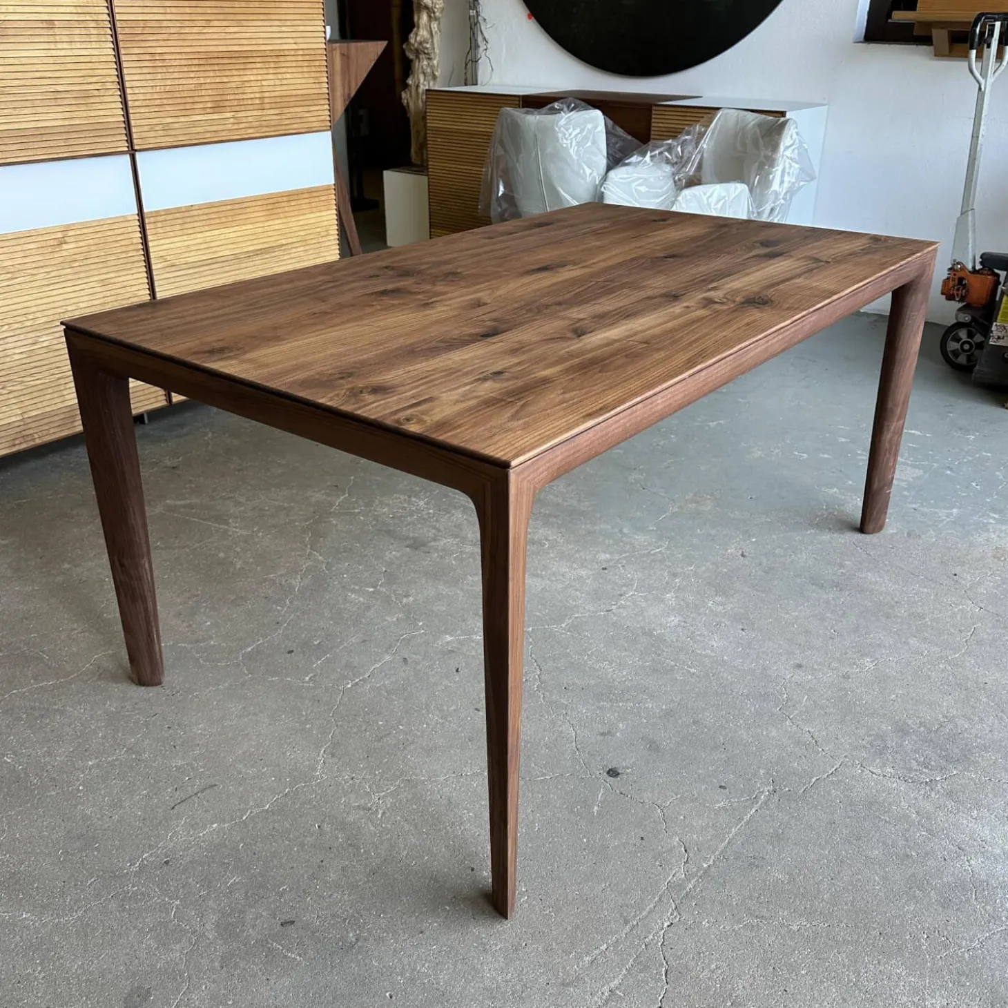 Esstisch Fira Astiger Nussbaum Natur Geölt Äste Mit Harz Ausgegossen