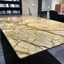 Esstisch Fontana In Stein Forest Brown Braun Beige Trapezförmig Poliert Kante Sockel Vierbeiner Eiche Dunkelgrau