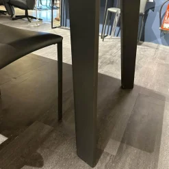 Esstisch Fontana In Stein Forest Brown Braun Beige Trapezförmig Poliert Kante Sockel Vierbeiner Eiche Dunkelgrau