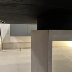 Esstisch Frame Platte Brandeiche Rustical Schwarz Strukturiert Gebürstet Gestell Beton