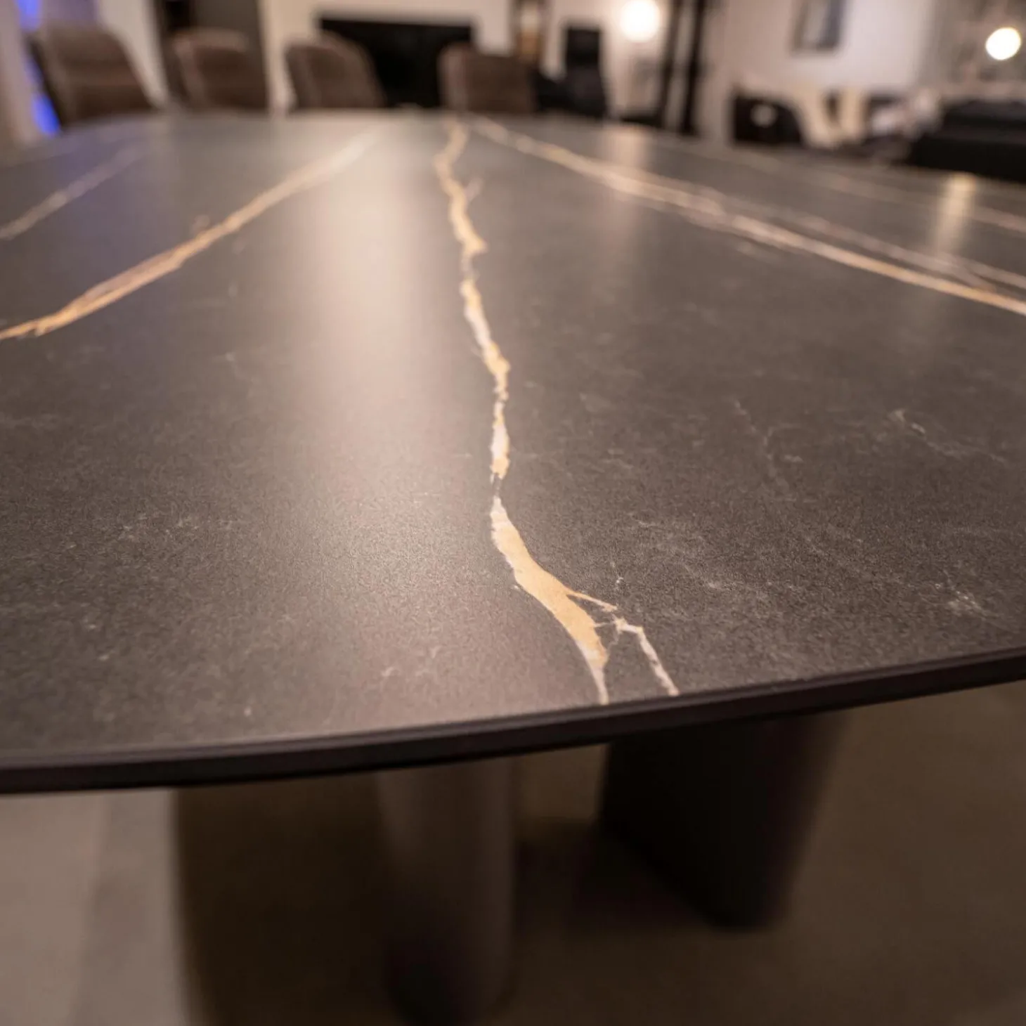 Esstisch Geometric Oval Keramik