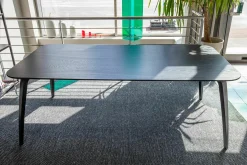 Esstisch Gubi Dining Table Platte Esche Schwarz Semi Matt Lackiert