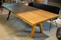 Esstisch In punta di piedi Eiche Natur Eiche Dunkel