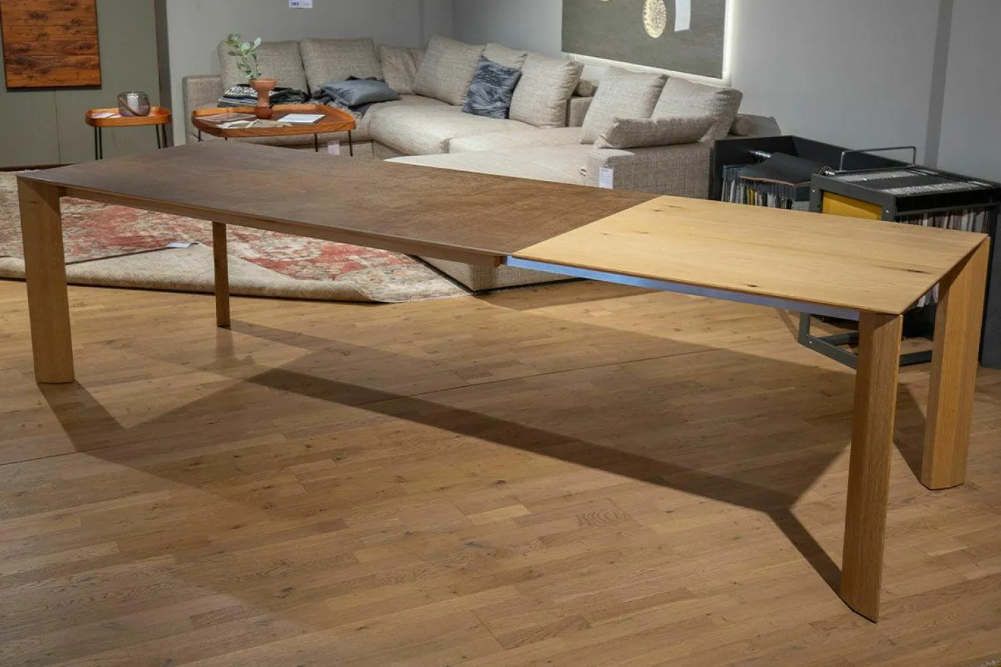 Esstisch Kera 2 Ausziehbar Platte Reamik Lava Corten Bronze Gestell Knorrige Eiche mit Auszug