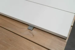 Esstisch Maki Slatted Platte Holz Teak Mit Einlegeplatten Aluminium Lackiert Weiß Gestell Aluminium Lackiert Weiß