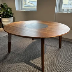 Esstisch Miró Nussbaum Natur Geölt Drehteller Keramik Basalt Black Schwarz Ohne Stühle