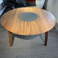 Esstisch Miró Nussbaum Natur Geölt Drehteller Keramik Basalt Black Schwarz Ohne Stühle