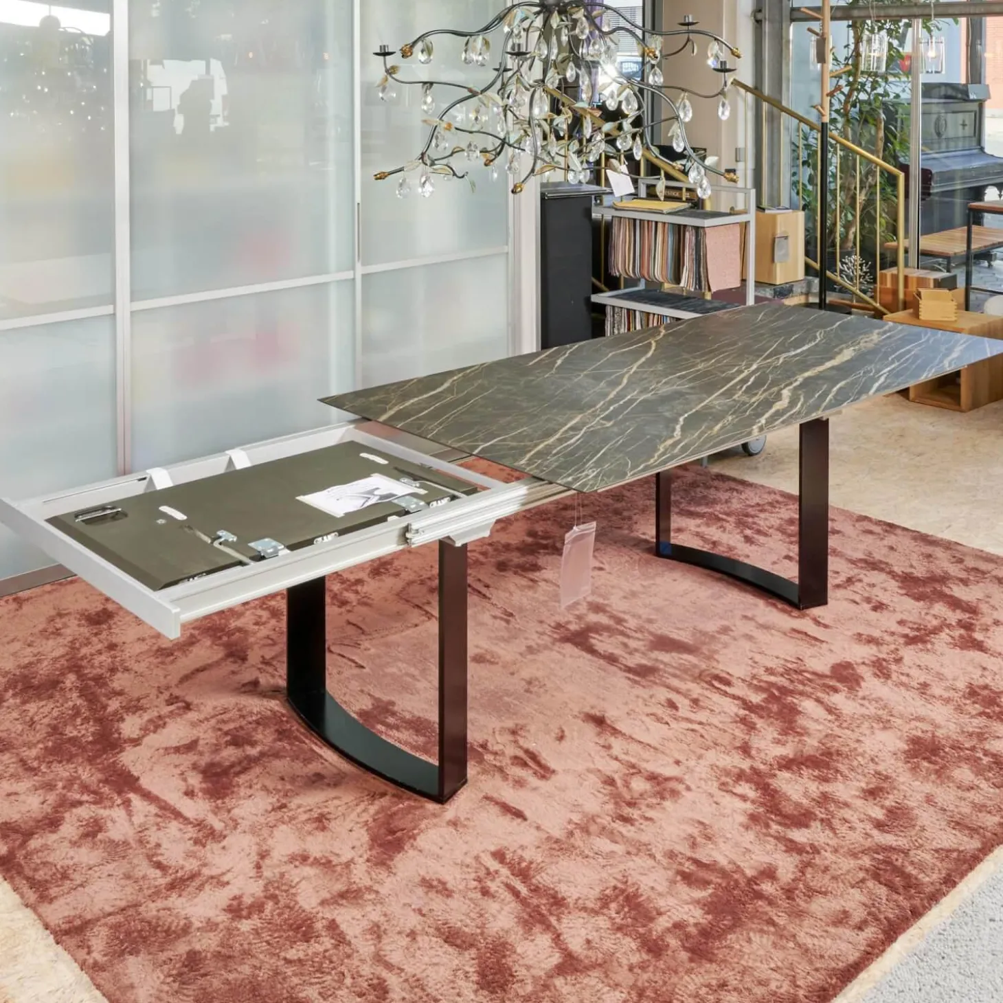 Esstisch Mirado 6171 Platte Keramik Rock Braun Gold Untergestell Kufe Lack Tiefschwarz Mit Klappeinlage