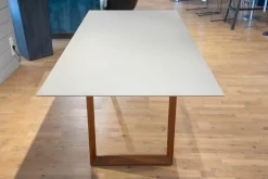 Esstisch Mirado Ausziehbar Tischplatte Fenix NTM Castro Ottawa Taupe Gestell Nussbaum mit Einlegeplatte