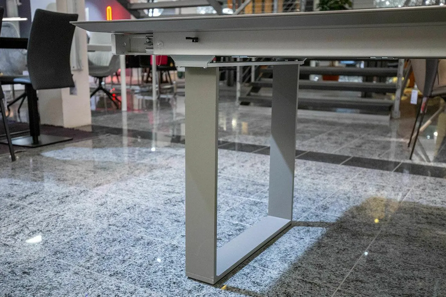 Esstisch Mirado Ausziehbar Tischplatte Fenix Grigio Londra Grau Gestell Grau Matt