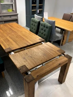 Esstisch Modell Vanessa Wildeiche Vollmassiv Cognac Geölt