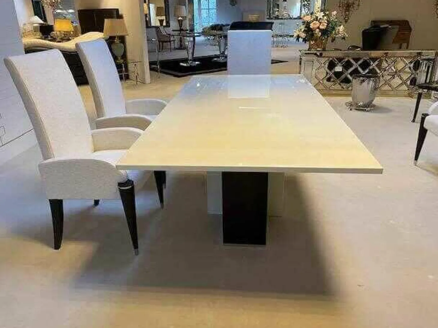 Esstisch Ouverture MDF Creme Hochglanz mit Edelstahl-Applikationen