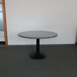 Esstisch Ristoro Platte Granit Untergestell Gußeisen Schwarz Lackiert