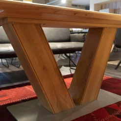 Esstisch San Francisco Asteiche Gestell V-Form Massiv Bianco Geölt