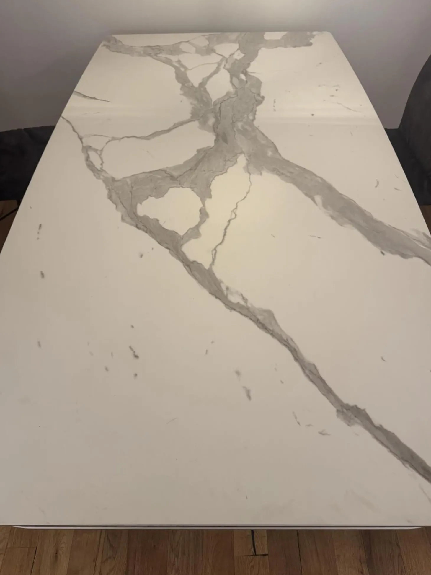 Esstisch Savona Tischplatte Keramik Marble Statuario Matt Weiß Grau Gestell Metall Quarzo 7039 Grau Pulverbeschichtet Ausziehbar