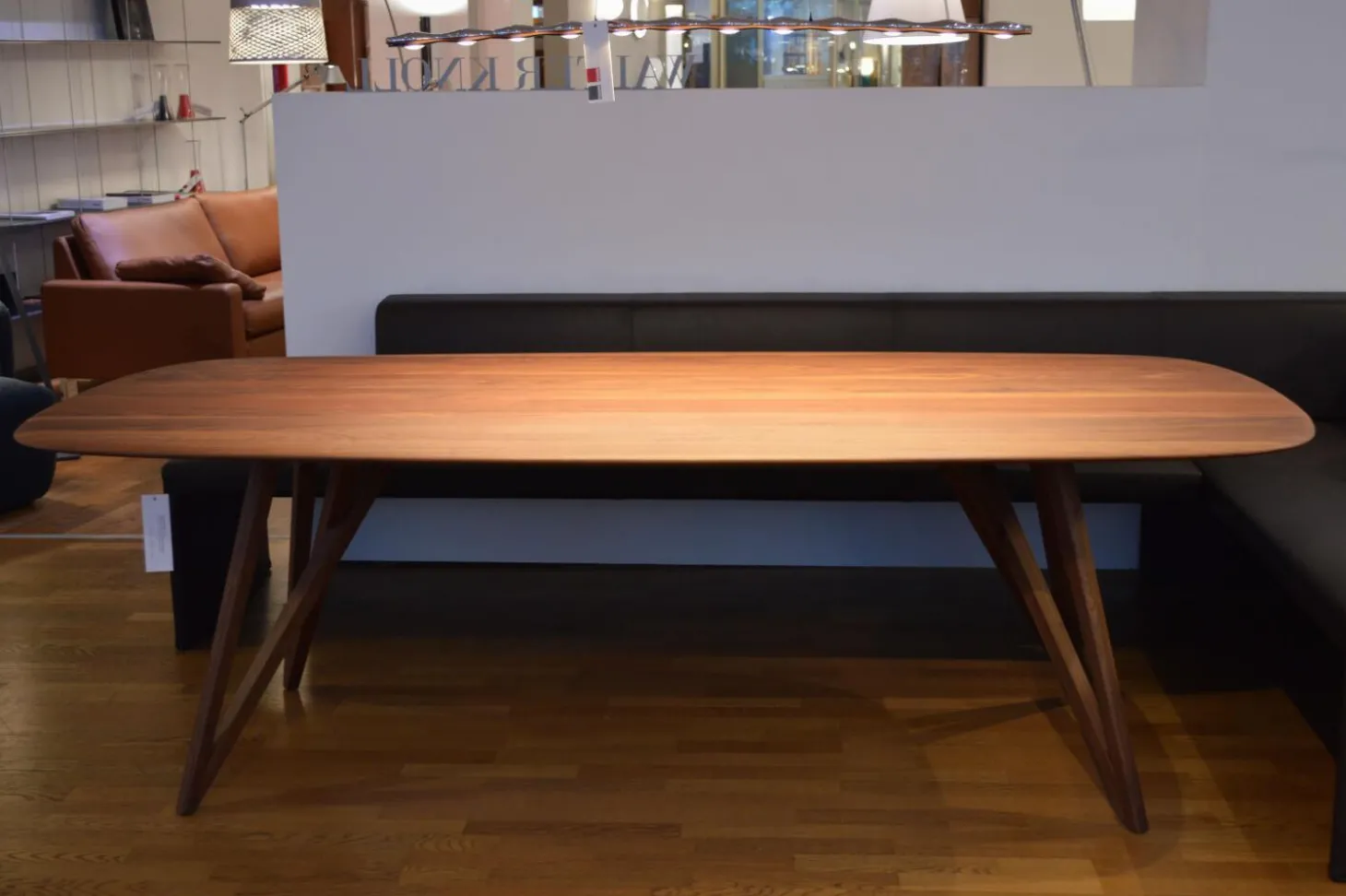 Esstisch Seito Nussbaum Massiv Geölt mit Splintanteil